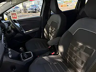 Used 2025 Dacia Jogger Expression Green - Interior and Exterior details 14