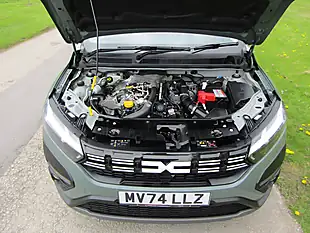 Used 2025 Dacia Jogger Extreme Dusty Khaki - Interior and Exterior details 11