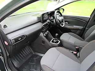 Used 2025 Dacia Jogger Extreme Dusty Khaki - Interior and Exterior details 8