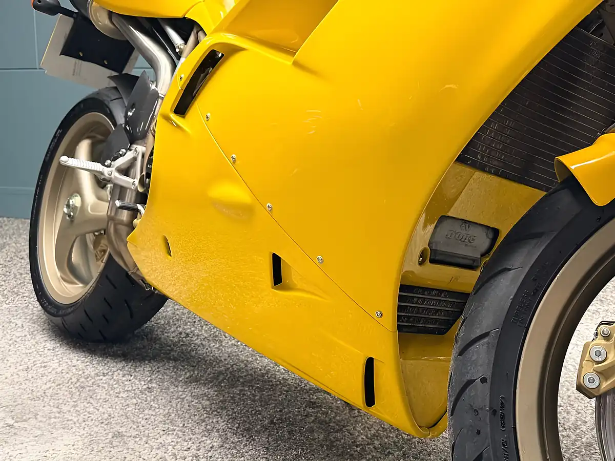 Used 2025 Ducati 748 Sps Yellow - Interior and Exterior details 12