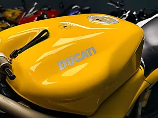 Used 2025 Ducati 748 Sps Yellow - Interior and Exterior details 17