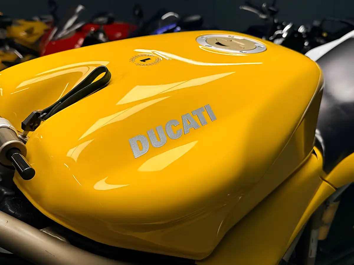 Used 2025 Ducati 748 Sps Yellow - Interior and Exterior details 17