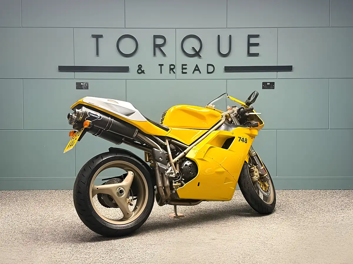 Used 2025 Ducati 748 Sps Yellow - Interior and Exterior details 3