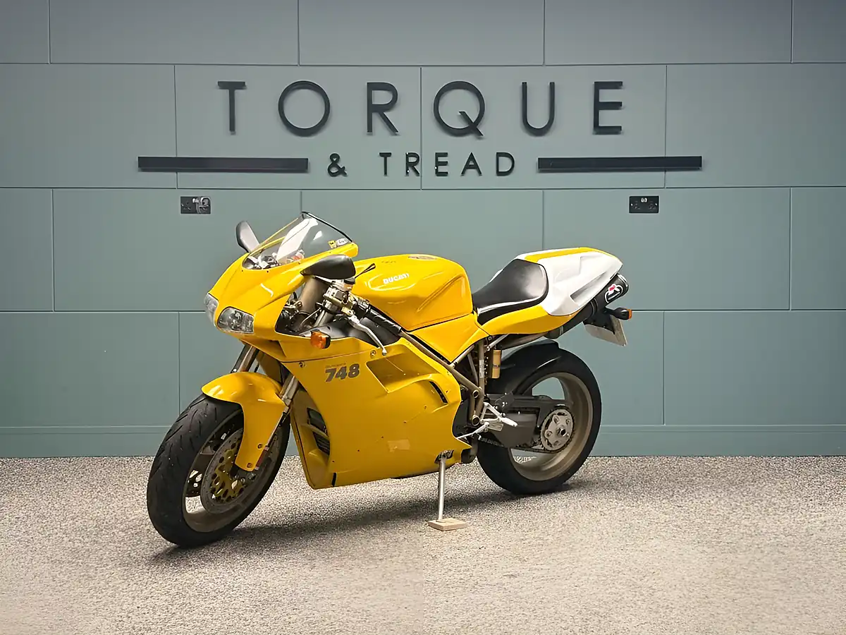 Used 2025 Ducati 748 Sps Yellow - Interior and Exterior details 9