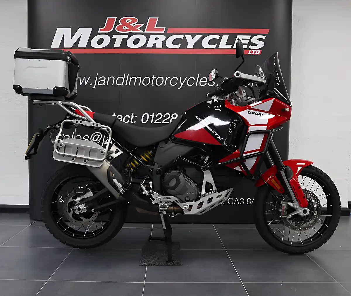 Used 2025 Ducati Desert X Discovery Urban Pack Red/Black - Interior and Exterior details 3