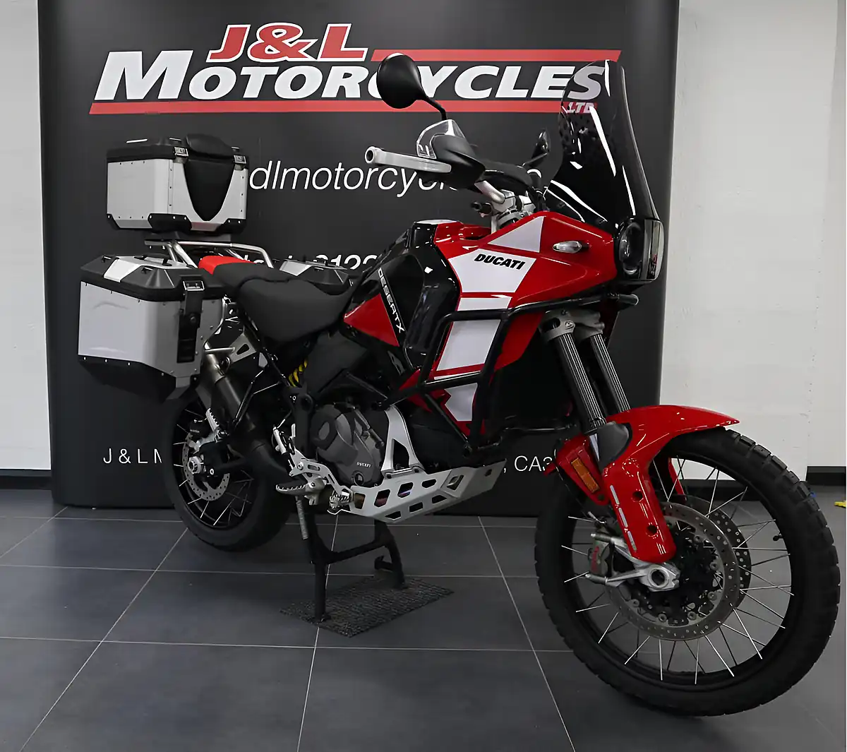 Used 2025 Ducati Desert X Discovery Urban Pack Red/Black - Interior and Exterior details 4