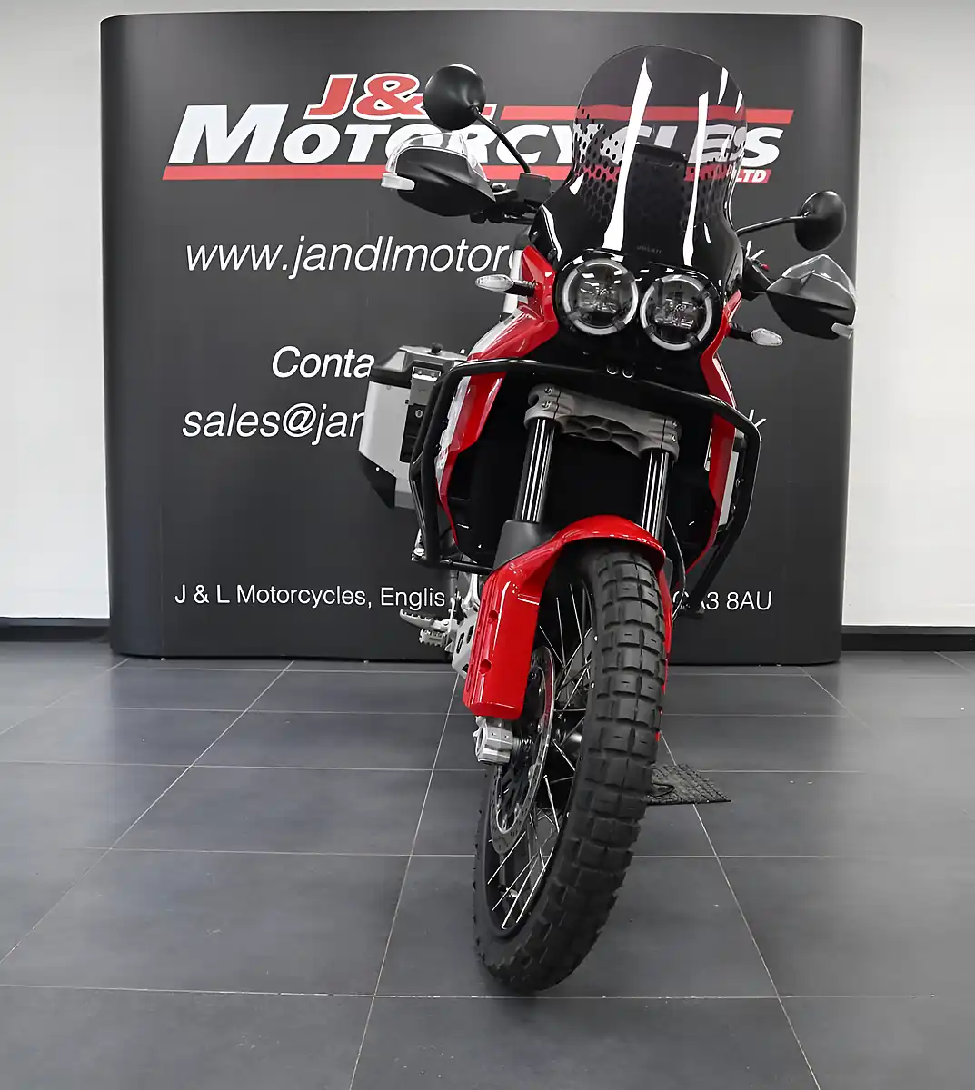 Used 2025 Ducati Desert X Discovery Urban Pack Red/Black - Interior and Exterior details 5