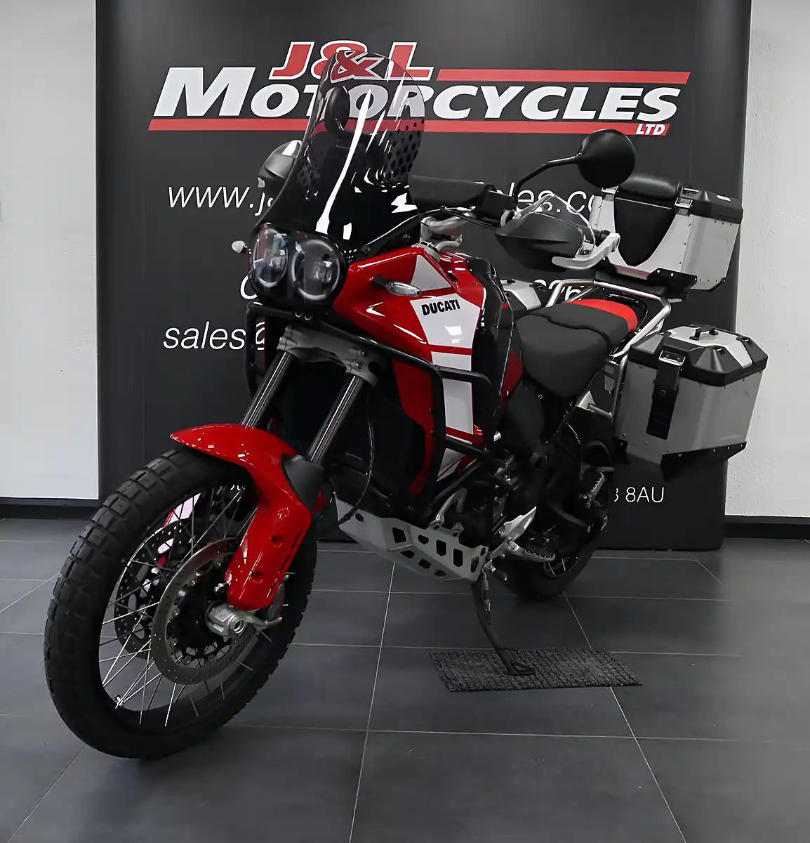 Used 2025 Ducati Desert X Discovery Urban Pack Red/Black - Interior and Exterior details 6