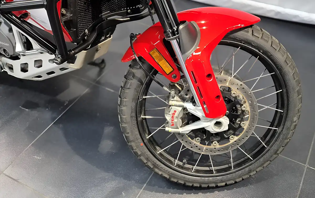 Used 2025 Ducati Desertx Discovery - Interior and Exterior details 6