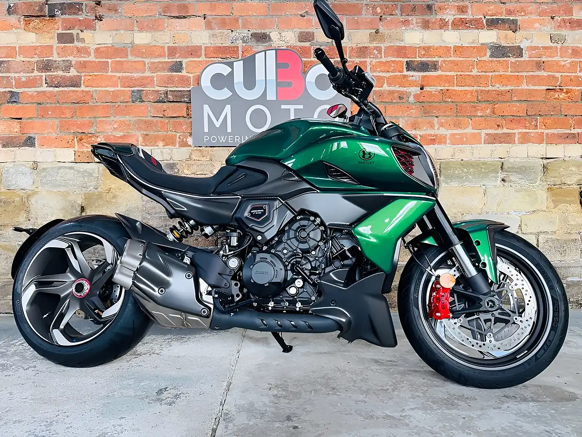 Used 2025 Ducati Diavel V4 Bentley 301 of 500 Green - Front View