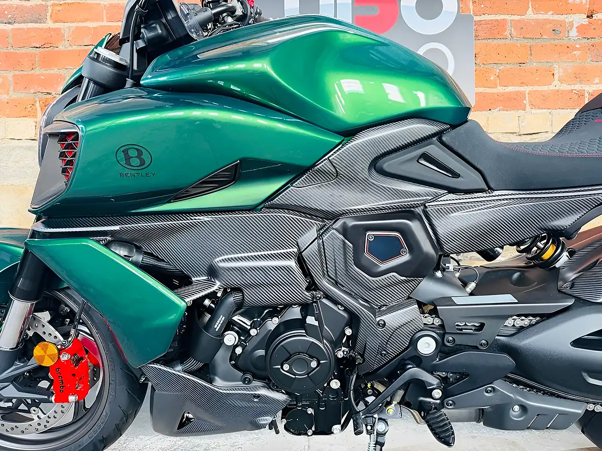 Used 2025 Ducati Diavel V4 Bentley 301 of 500 Green - Interior and Exterior details 17