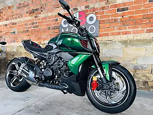 Used 2025 Ducati Diavel V4 Bentley 301 of 500 Green - Interior and Exterior details 3