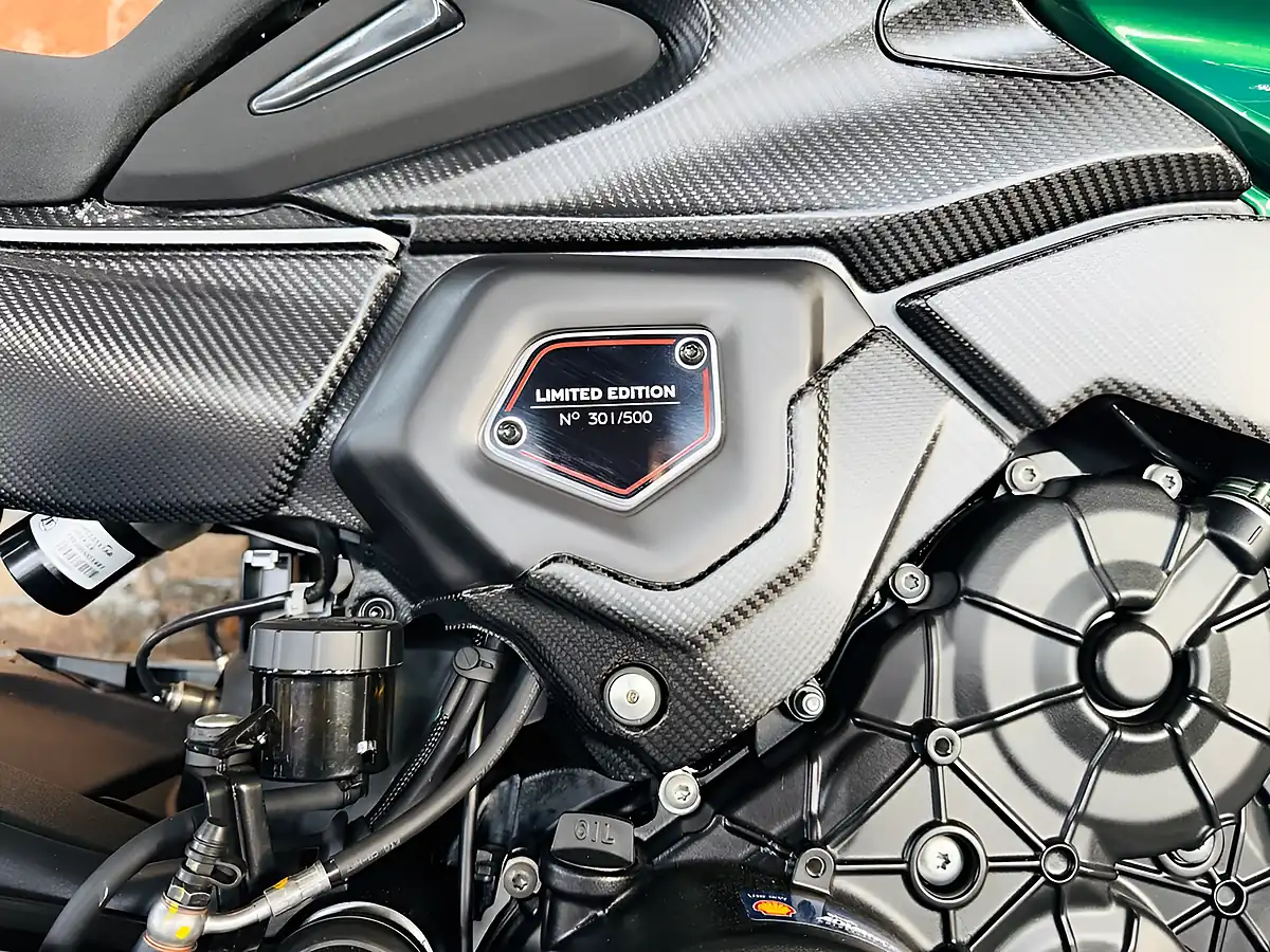 Used 2025 Ducati Diavel V4 Bentley 301 of 500 Green - Interior and Exterior details 9
