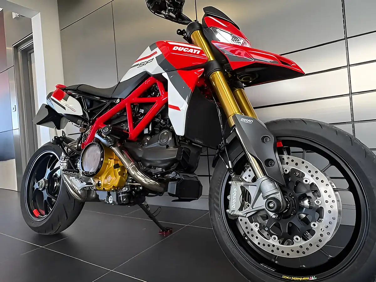 Used 2025 Ducati Hypermotard 950 Sp Multi-Coloured - Interior and Exterior details 4