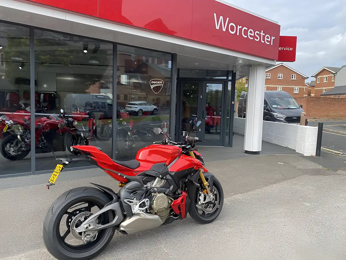 Used 2025 Ducati Hypermotard Mono - Interior and Exterior details 2