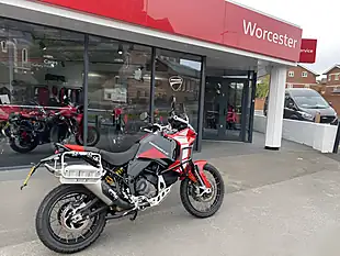 Used 2025 Ducati Hypermotard Mono - Interior and Exterior details 3