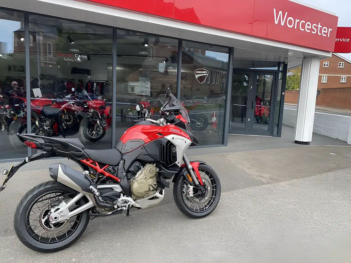 Used 2025 Ducati Hypermotard Mono - Interior and Exterior details 4