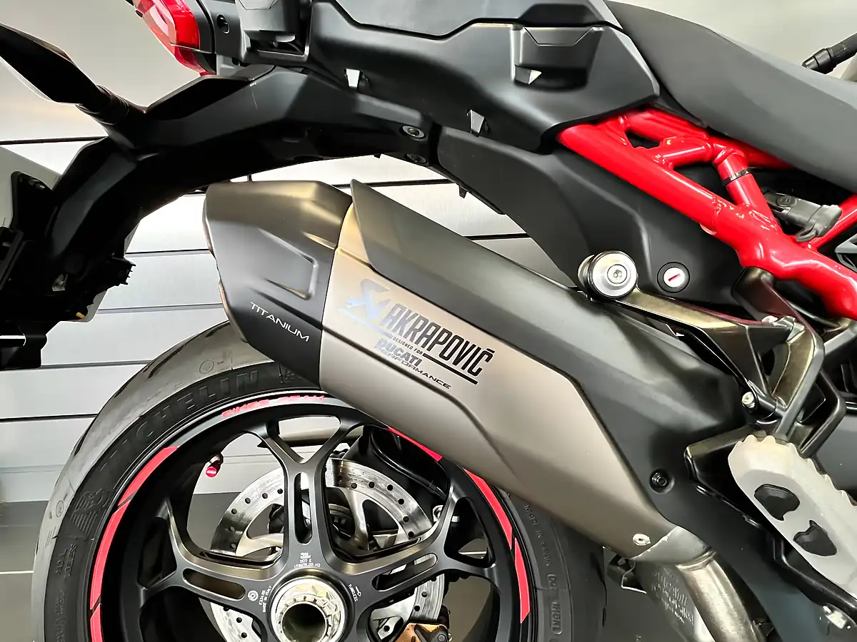 Used 2025 Ducati Multistrada V4 Pikes Peak Multi-Coloured - Interior and Exterior details 10