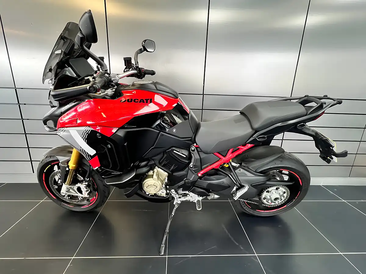 Used 2025 Ducati Multistrada V4 Pikes Peak Multi-Coloured - Interior and Exterior details 4