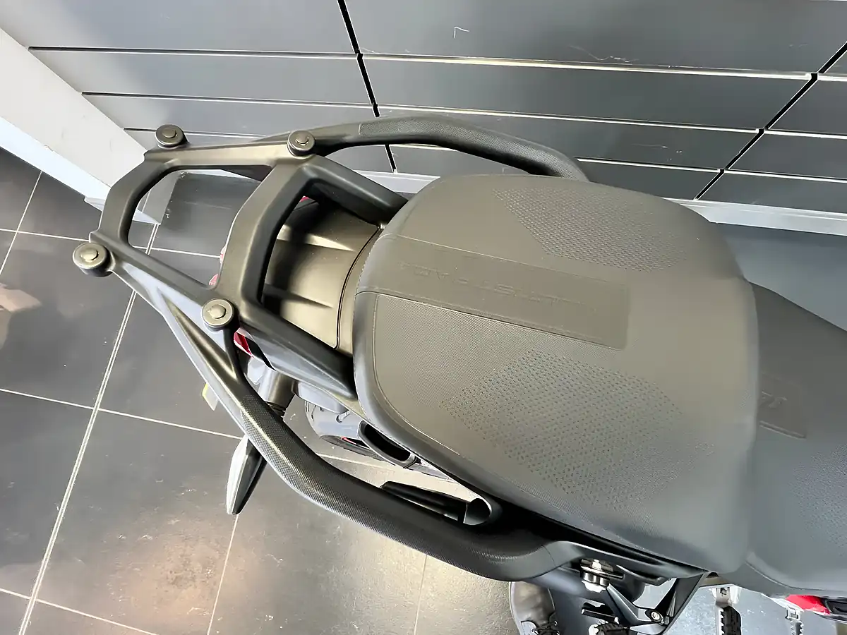 Used 2025 Ducati Multistrada V4 Pikes Peak Multi-Coloured - Interior and Exterior details 9