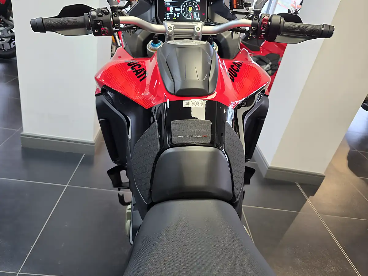 Used 2025 Ducati Multistrada V4 Pikes Peak Multi-Coloured - Interior and Exterior details 12