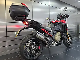 Used 2025 Ducati Multistrada V4 Pikes Peak Multi-Coloured - Interior and Exterior details 3