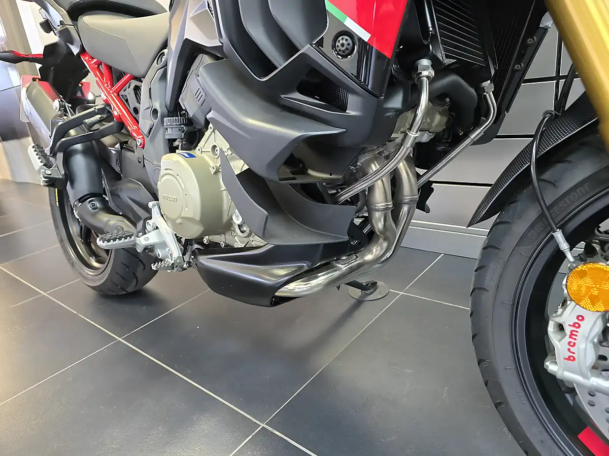 Used 2025 Ducati Multistrada V4 Pikes Peak Multi-Coloured - Interior and Exterior details 5