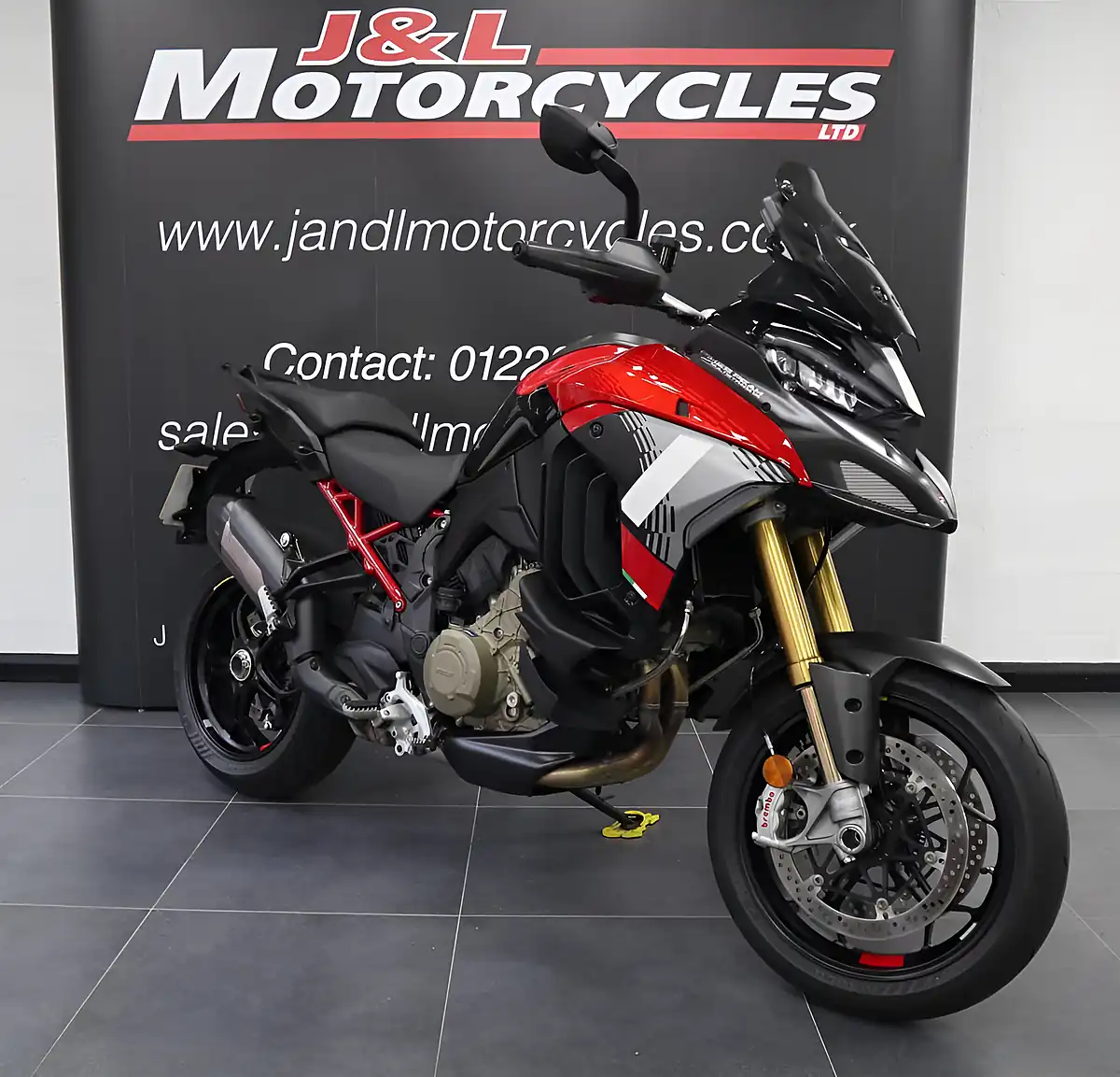 Used 2025 Ducati Multistrada V4 Pikes Peak Multi - Interior and Exterior details 3
