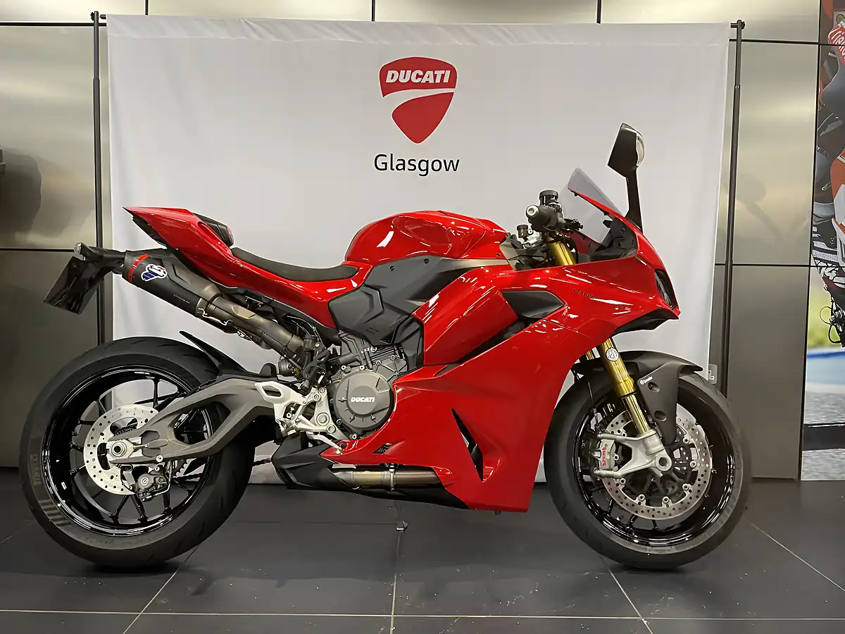 Used 2025 Ducati Panigale V2 S - Front View