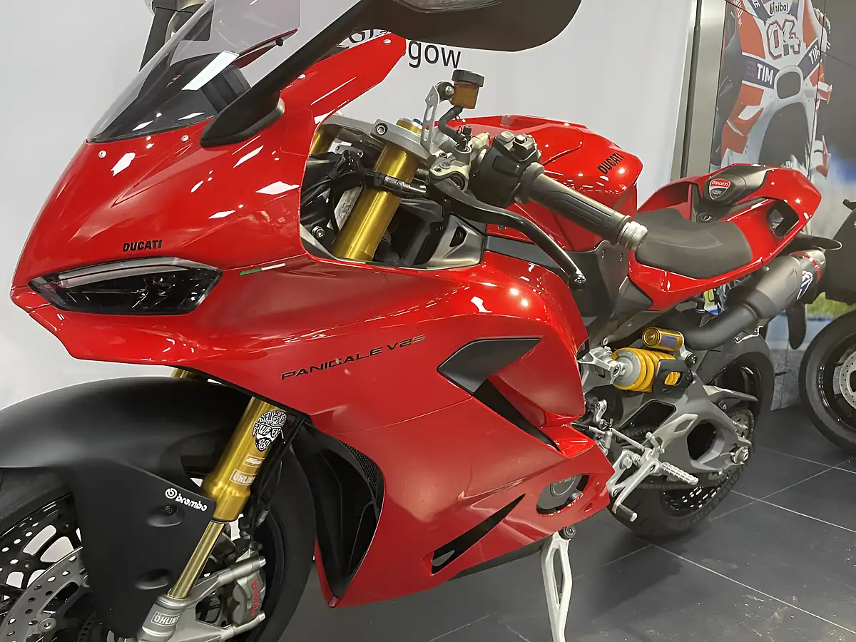 Used 2025 Ducati Panigale V2 S - Interior and Exterior details 11