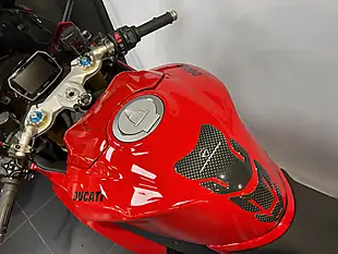 Used 2025 Ducati Panigale V2 S - Interior and Exterior details 12