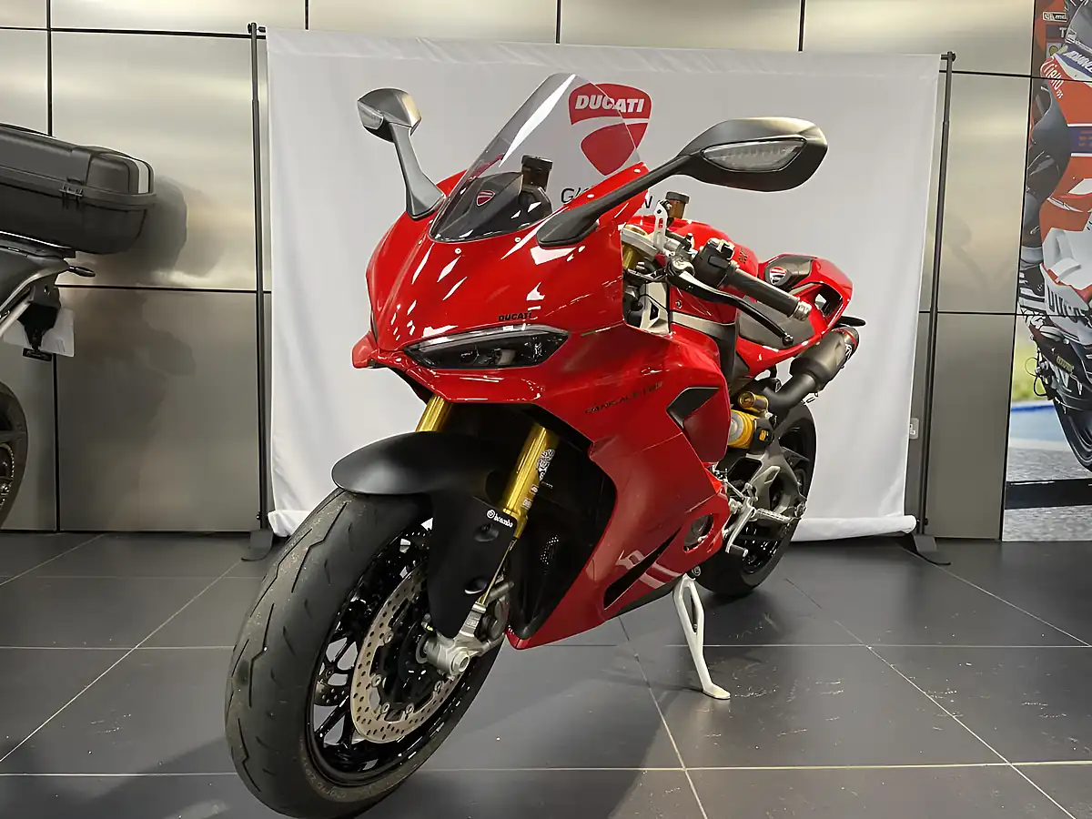 Used 2025 Ducati Panigale V2 S - Interior and Exterior details 4