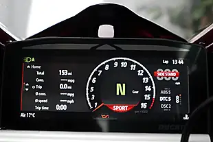 Used 2025 Ducati Panigale V4 S Red - Interior and Exterior details 19