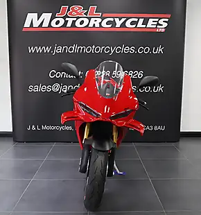 Used 2025 Ducati Panigale V4 S Red - Interior and Exterior details 5