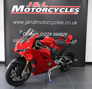 Used 2025 Ducati Panigale V4 S Red - Interior and Exterior details 6