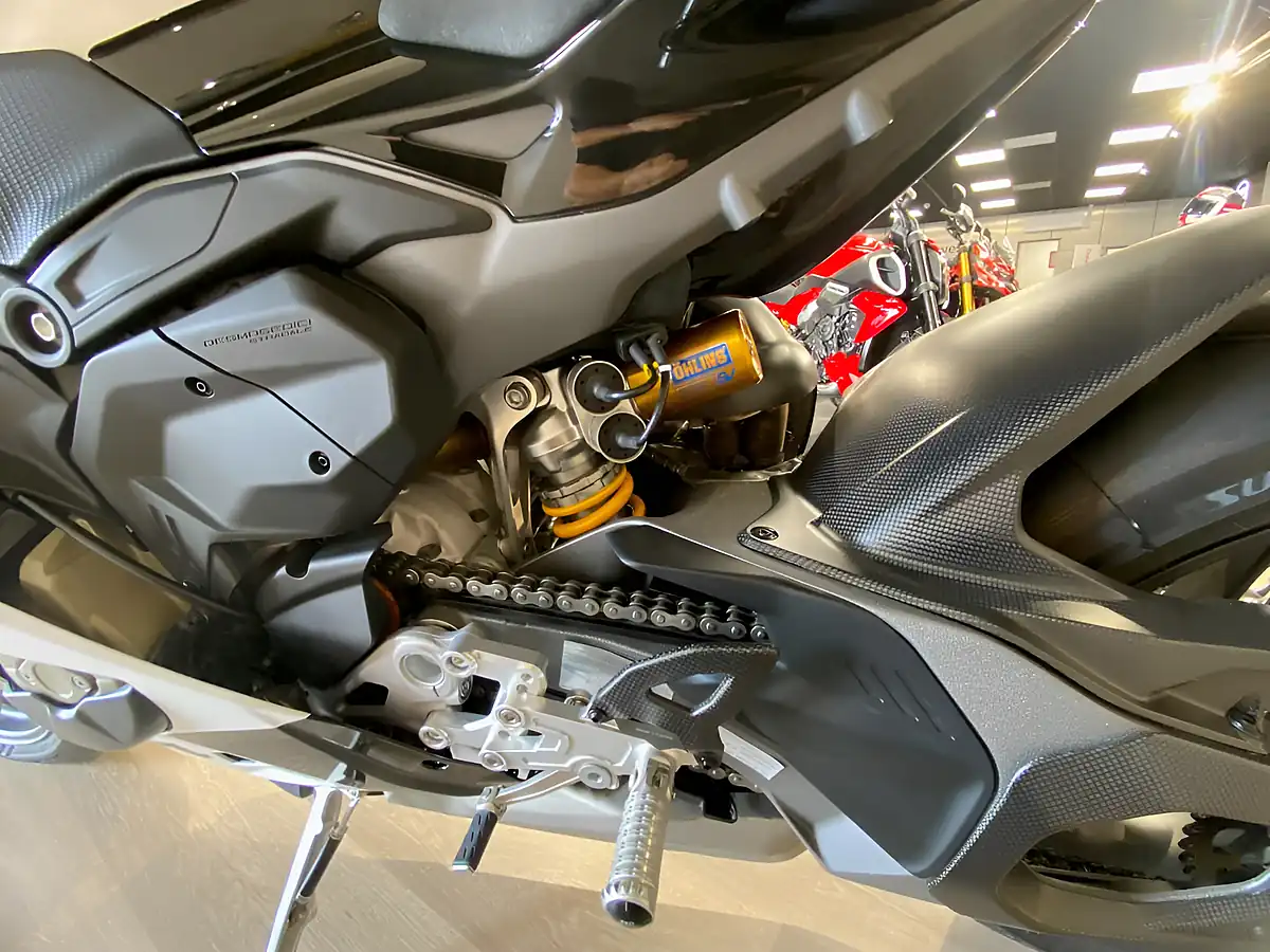 Used 2025 Ducati Panigale V4 Tricolor - Interior and Exterior details 12