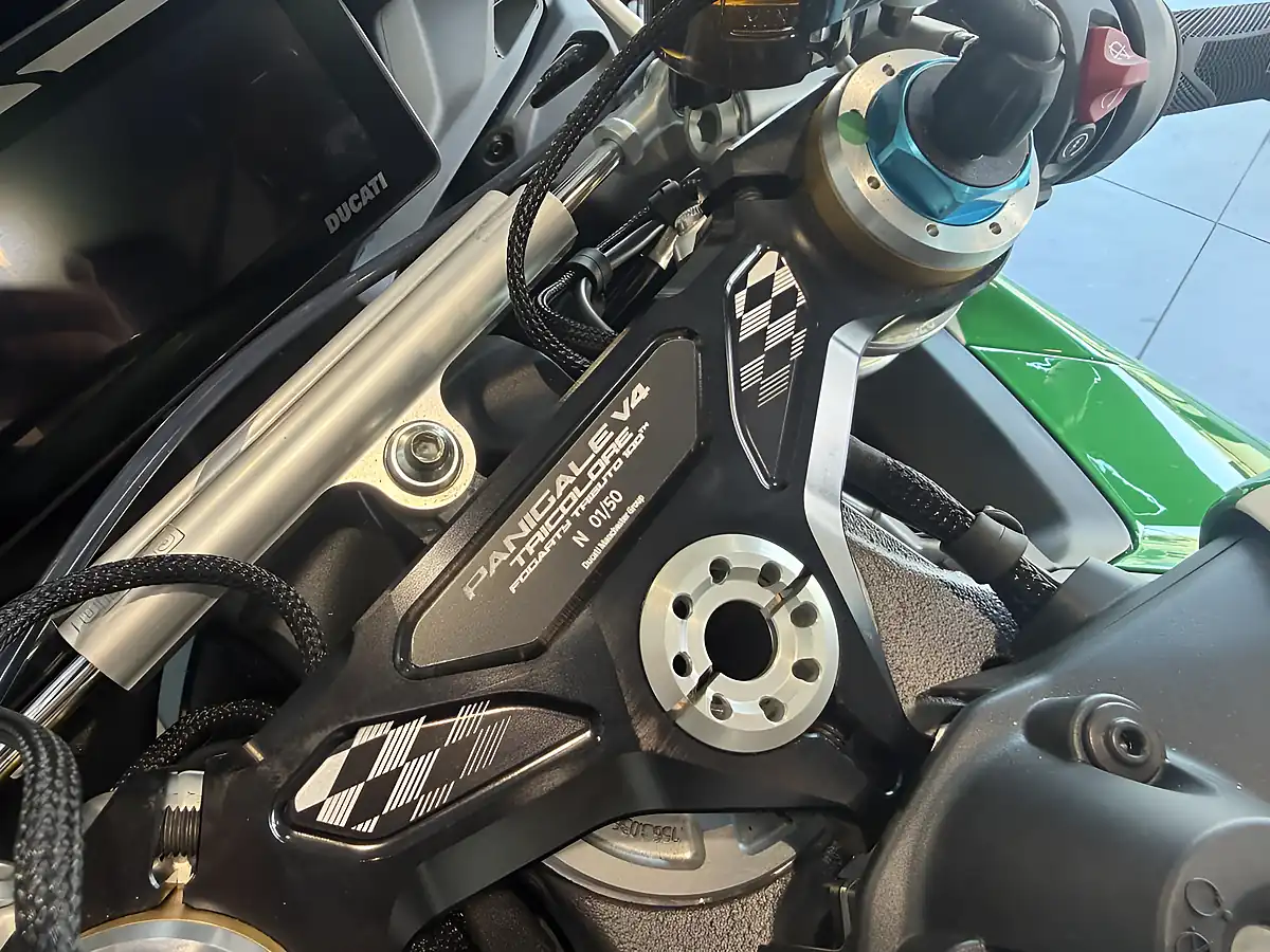 Used 2025 Ducati Panigale V4 Tricolor Tricolore - Interior and Exterior details 8
