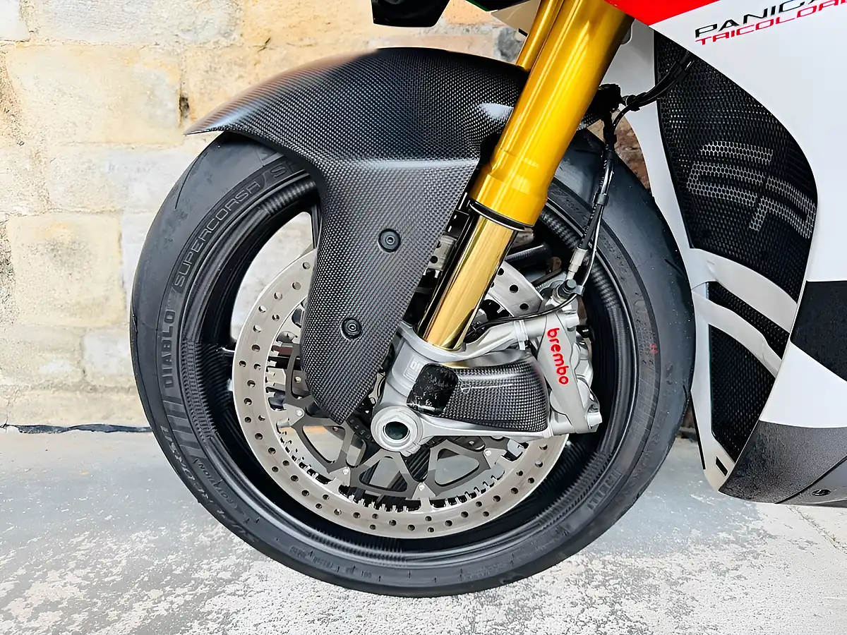 Used 2025 Ducati Panigale V4 Tricolore Multicolour - Interior and Exterior details 14