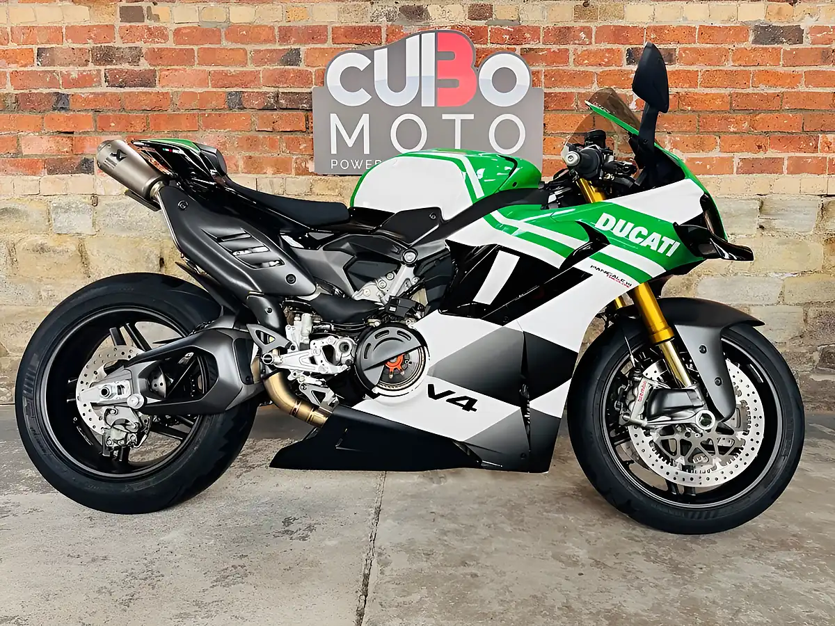 Used 2025 Ducati Panigale V4 Tricolore Multicolour - Interior and Exterior details 2