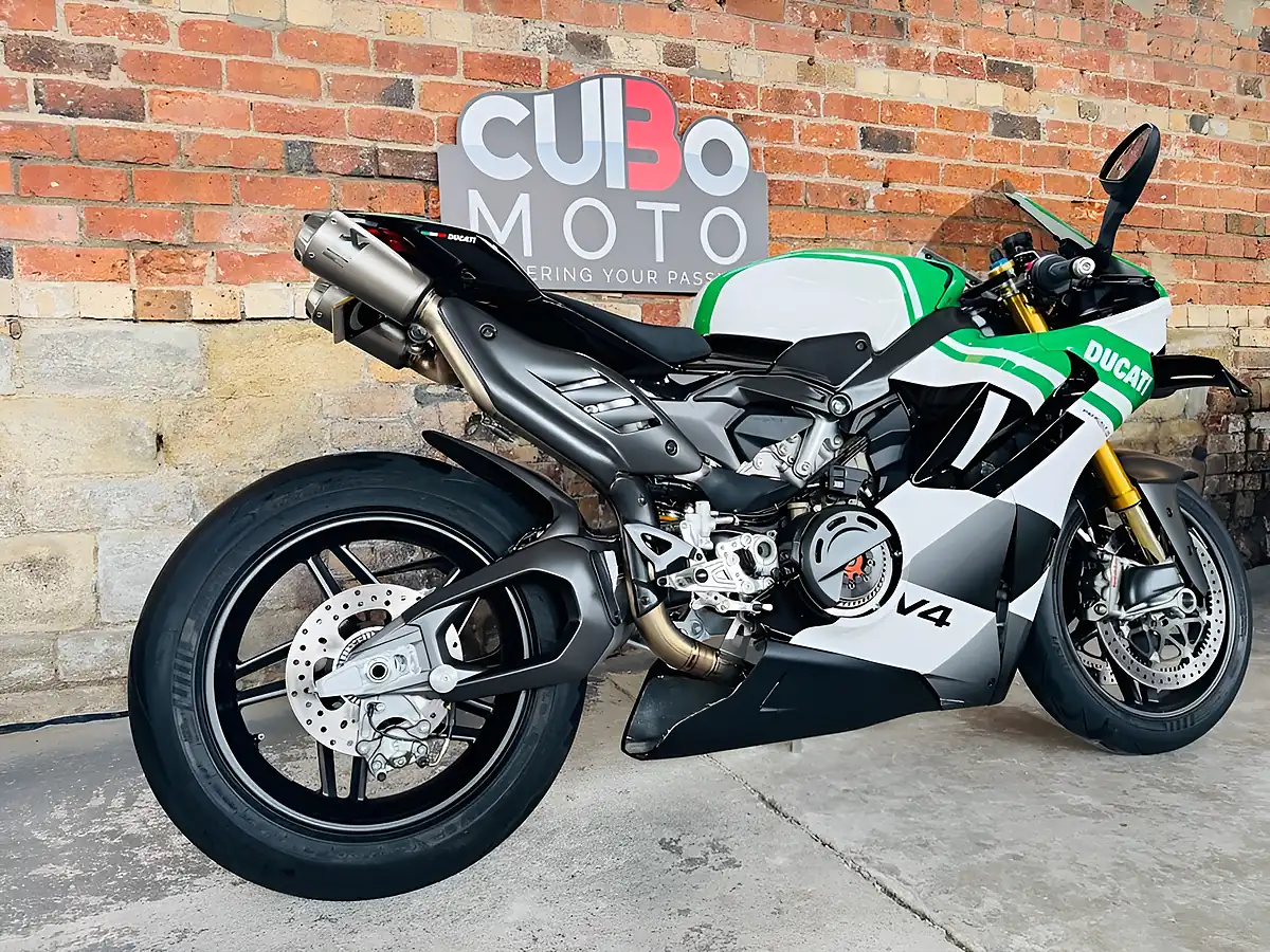 Used 2025 Ducati Panigale V4 Tricolore Multicolour - Interior and Exterior details 4