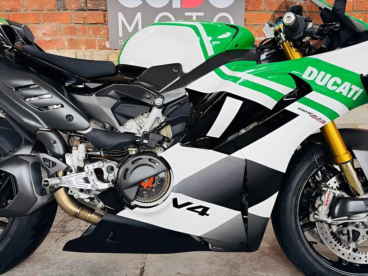 Used 2025 Ducati Panigale V4 Tricolore Multicolour - Interior and Exterior details 7