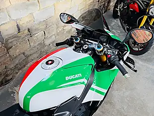 Used 2025 Ducati Panigale V4 Tricolore Multicolour - Interior and Exterior details 8
