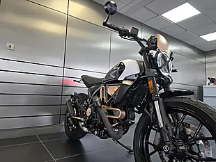Used 2025 Ducati Scrambler 10° Anniversario Rizoma Edition Multi-Coloured - Interior and Exterior details 11