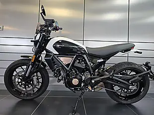 Used 2025 Ducati Scrambler 10° Anniversario Rizoma Edition Multi-Coloured - Interior and Exterior details 14