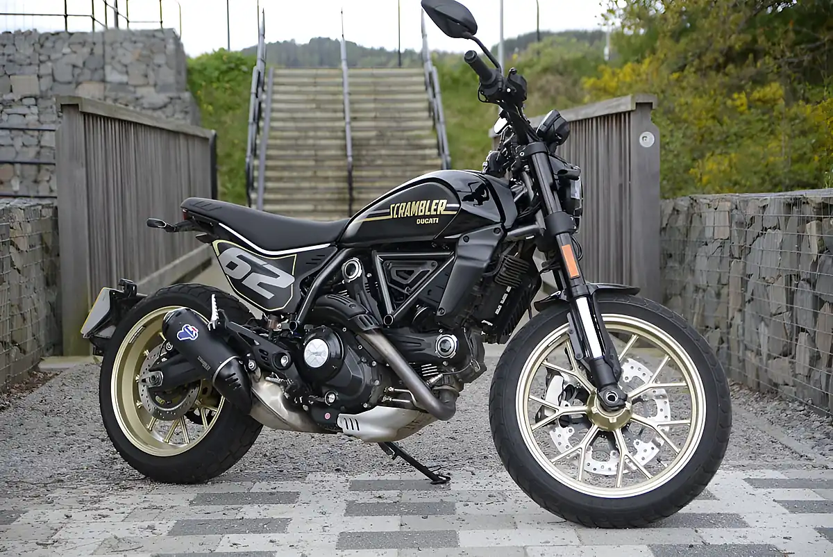 Used 2025 Ducati Scrambler 800 Full Throttle Black - Front View