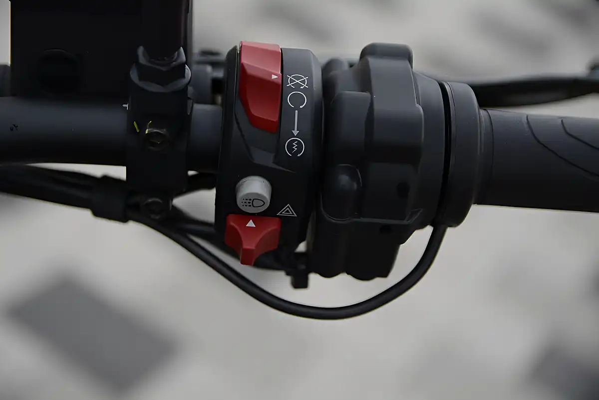Used 2025 Ducati Scrambler 800 Full Throttle Black - Interior and Exterior details 11