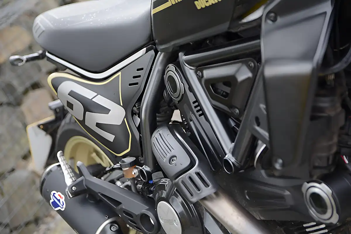 Used 2025 Ducati Scrambler 800 Full Throttle Black - Interior and Exterior details 15