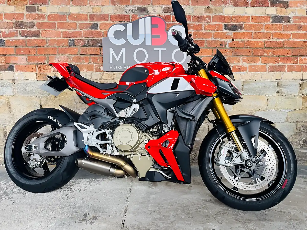 Used 2025 Ducati Streetfighter V4S Evo 2 Red - Front View