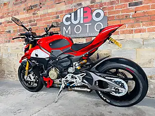Used 2025 Ducati Streetfighter V4S Evo 2 Red - Interior and Exterior details 13