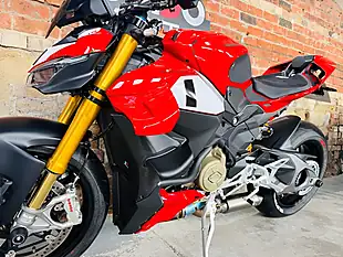 Used 2025 Ducati Streetfighter V4S Evo 2 Red - Interior and Exterior details 15